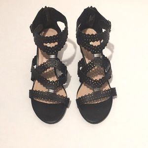 XOXO Black Wedges